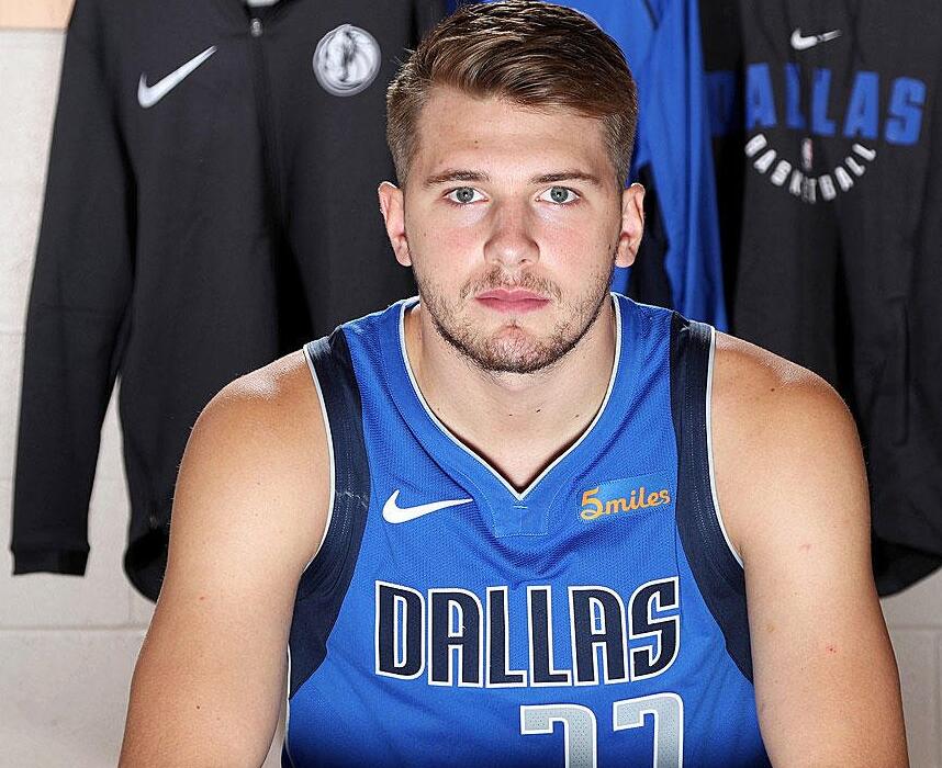 中规中矩的 中规中矩的