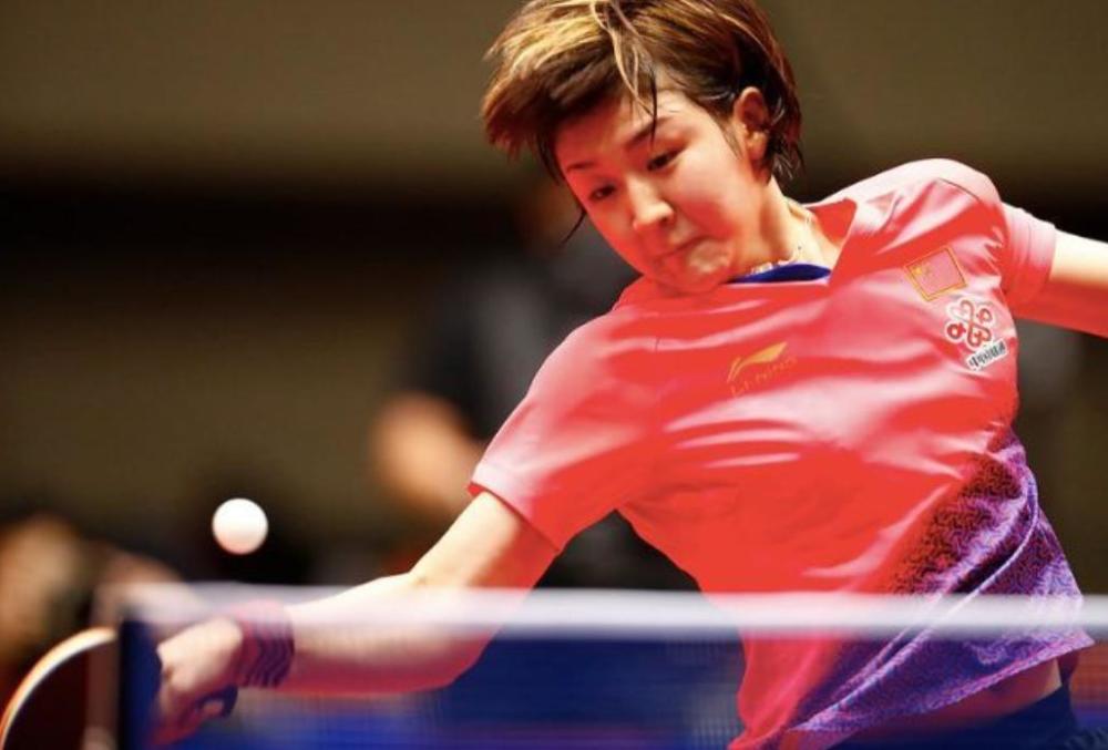 映了他在职 映了他在职