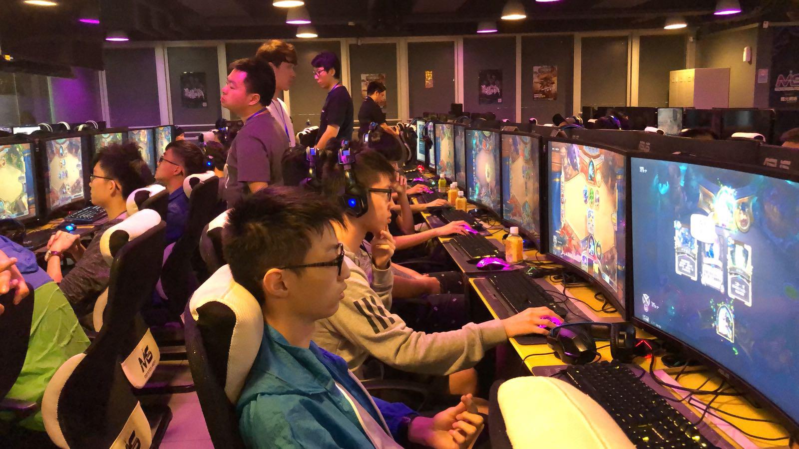 更多地考虑 更多地考虑